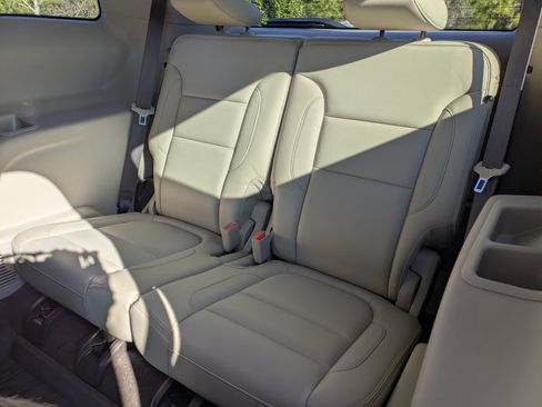 Used 2019 GMC Acadia Denali w/ LPO, Floor Liner Package image 30