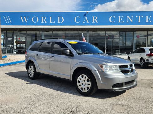 Used 2016 Dodge Journey SE w/ Flexible Seating Group image 1