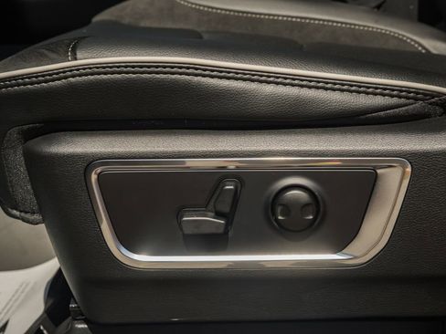 New 2026 RAM 1500 Laramie AWD/4WD image 41