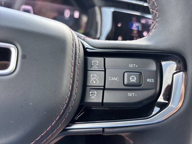 Used 2025 Jeep Wagoneer S Limited AWD/4WD image 28