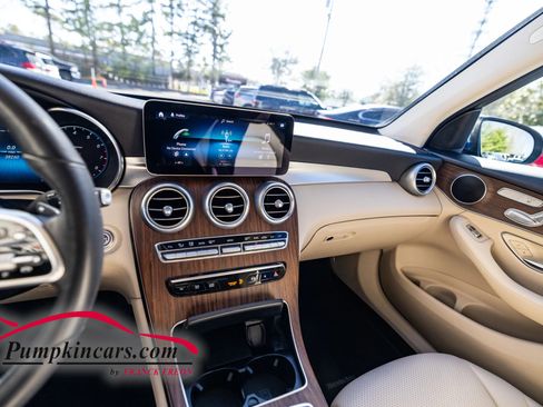 Used 2022 Mercedes-Benz GLC 300 4MATIC w/ Premium Package Lite image 41