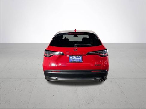 Certified 2025 Honda HR-V Sport image 8