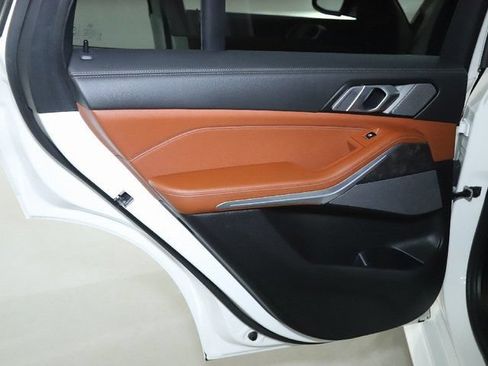Used 2024 BMW X5 xDrive40i w/ M Sport Package AWD/4WD image 14