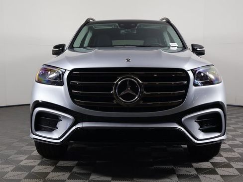 Certified 2026 Mercedes-Benz GLS 450 4MATIC image 2