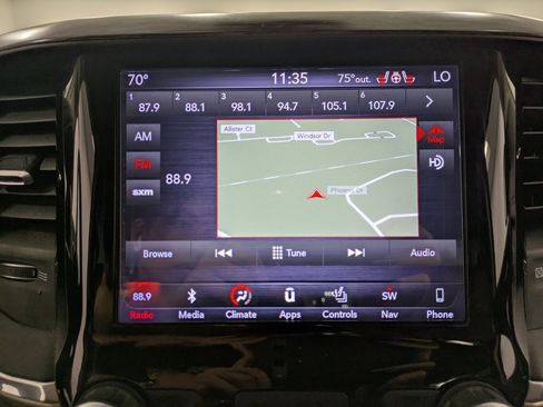 Used 2019 RAM 1500 Laramie image 12