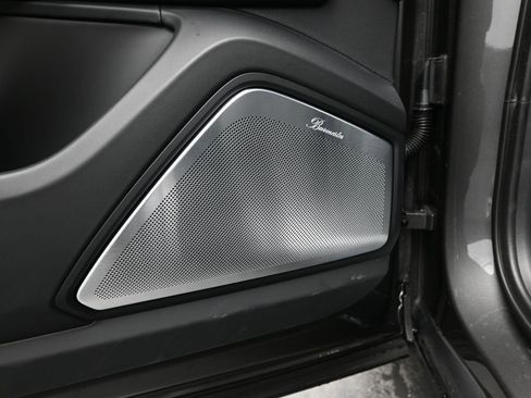 Certified 2025 Porsche Cayenne GTS AWD/4WD image 13