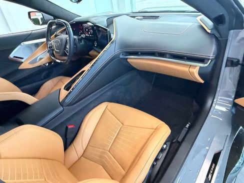 Used 2024 Chevrolet Corvette Z06 RWD image 15