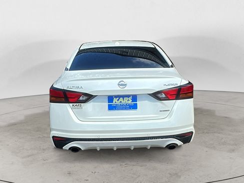 Used 2020 Nissan Altima 2.0 Platinum FWD image 5