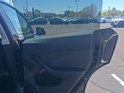 Used 2023 Tesla Model Y Long Range AWD/4WD image 15