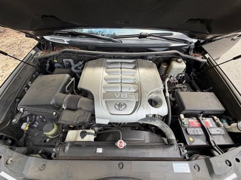 Used 2017 Toyota Land Cruiser AWD/4WD image 28