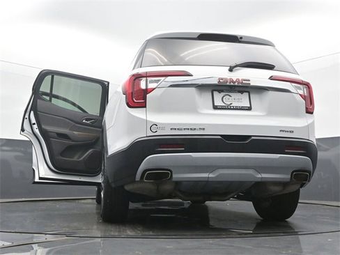 Used 2023 GMC Acadia SLE image 62