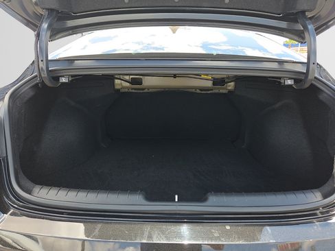 Used 2024 Hyundai Elantra SEL FWD image 10
