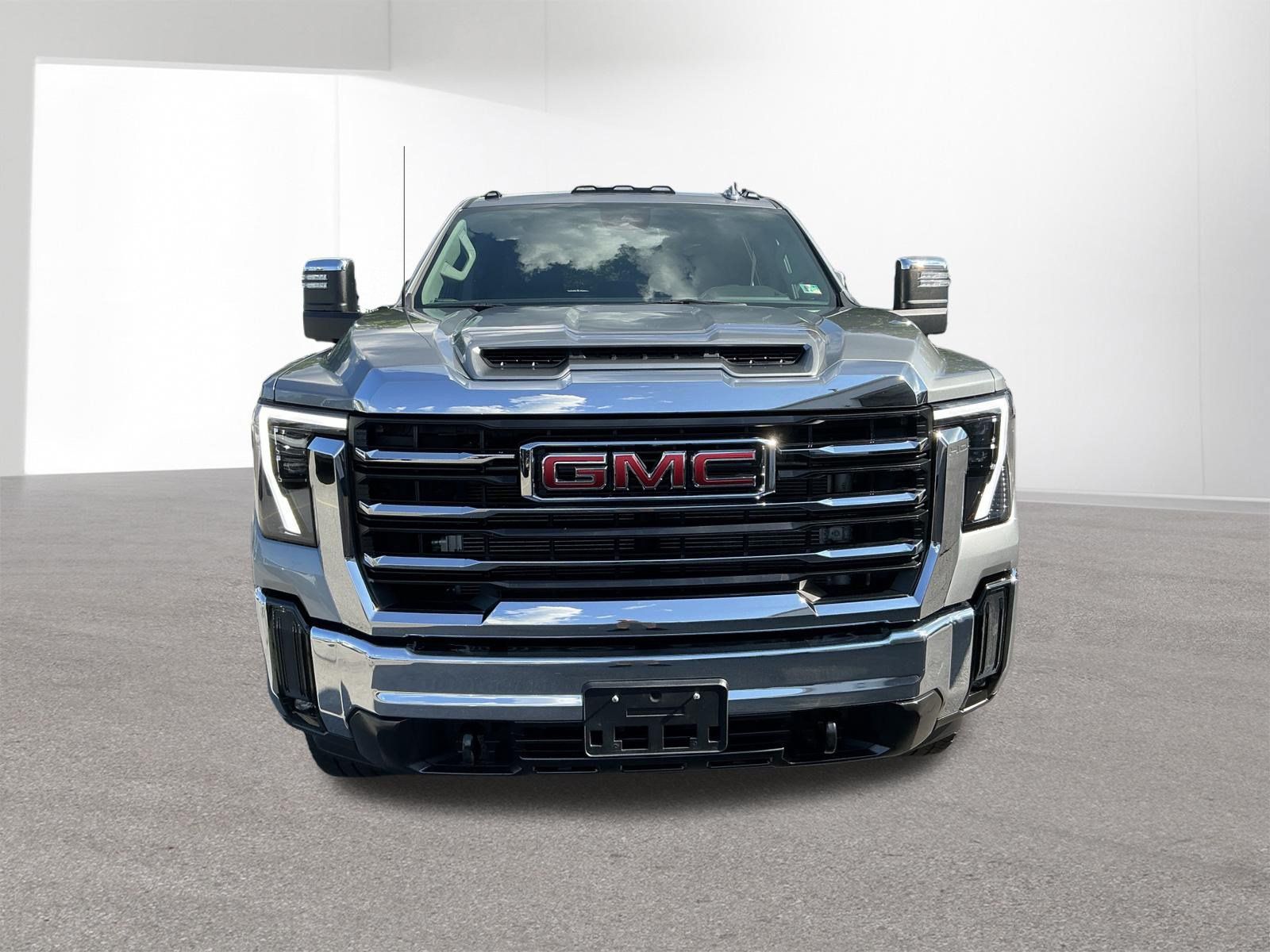 Used 2025 GMC Sierra 3500 SLT w/ SLT Convenience Package AWD/4WD image 27