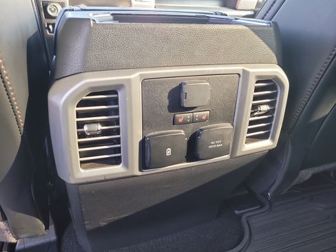 Used 2019 Ford F150 Platinum w/ Equipment Group 701A Luxury AWD/4WD image 14