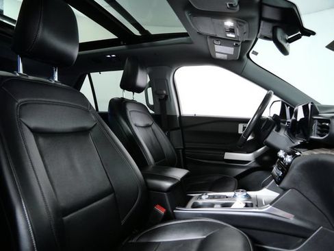Certified 2021 Ford Explorer Limited AWD/4WD image 12