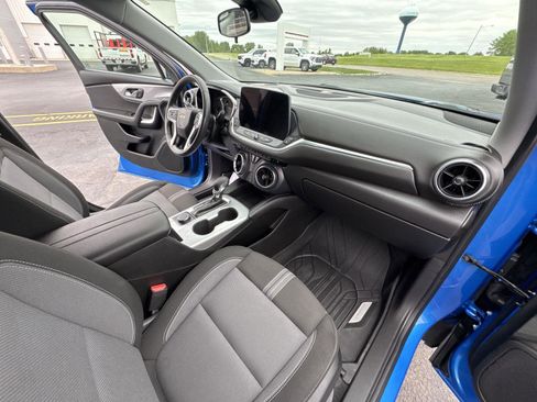 Used 2025 Chevrolet Blazer LT w/ LPO, Floor Liner Package FWD image 17