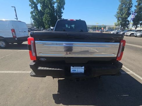 Used 2025 Ford F250 Platinum w/ Platinum Plus Package AWD/4WD image 7