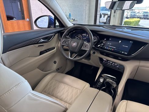 Used 2022 Buick Envision Avenir w/ Technology Package II image 48
