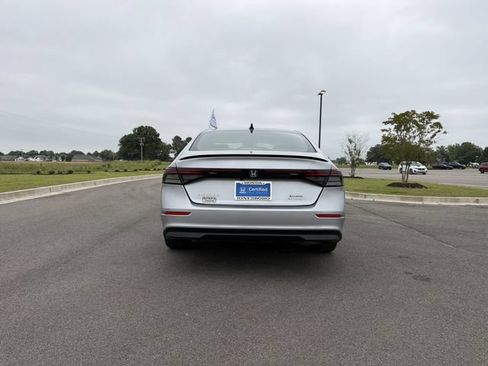 Used 2025 Honda Accord Sport image 5