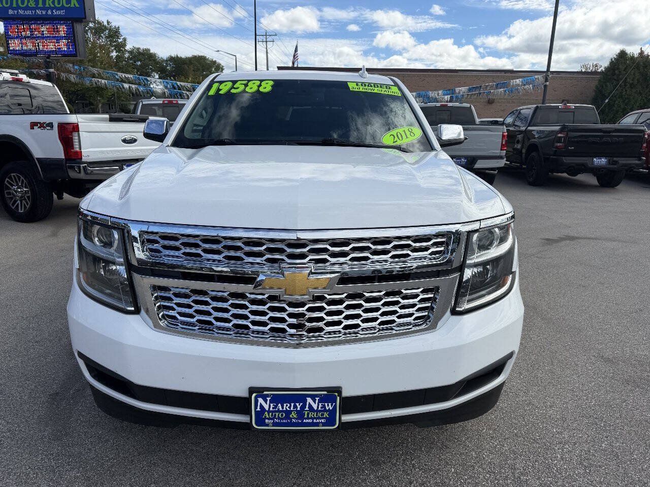 Used 2018 Chevrolet Suburban LT AWD/4WD image 2