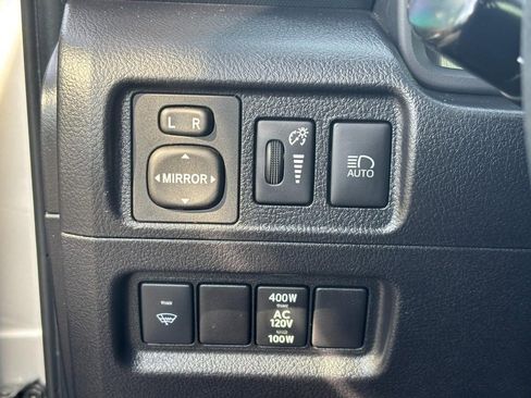 Used 2020 Toyota 4Runner Venture w/ Moonroof Package image 25