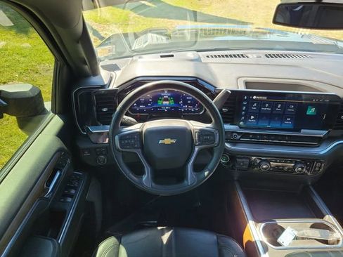 Used 2024 Chevrolet Silverado 3500 High Country AWD/4WD image 24