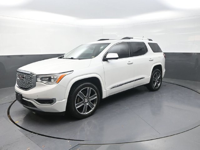 Used 2018 GMC Acadia Denali w/ Technology Package AWD/4WD image 3