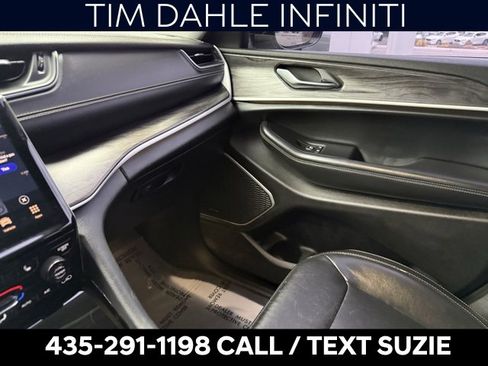 Used 2022 Jeep Grand Cherokee L Limited image 11