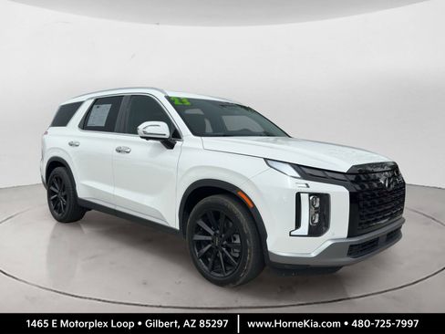 Used 2023 Hyundai Palisade Limited FWD image 1