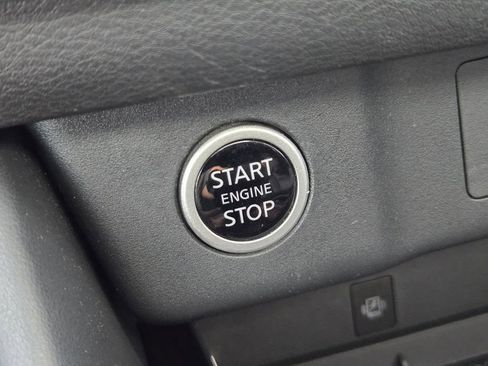 Used 2022 Nissan Rogue Platinum w/ Head-Up Display Package FWD image 24