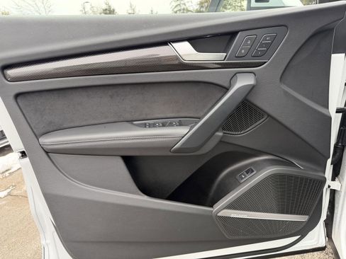 Used 2024 Audi SQ5 Prestige image 12