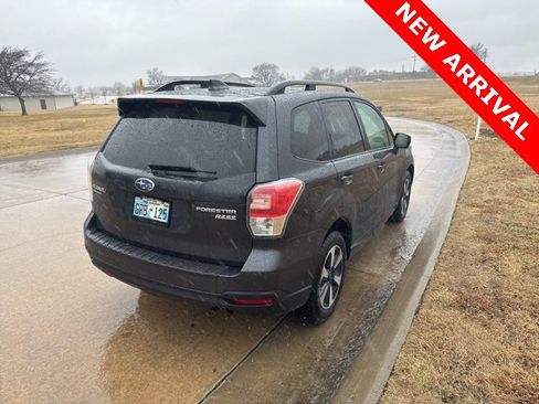 Used 2017 Subaru Forester 2.5i Premium w/ All-Weather Package image 2