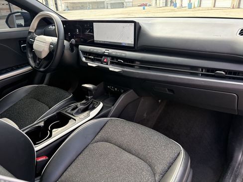 Certified 2025 Kia K4 GT-Line image 26