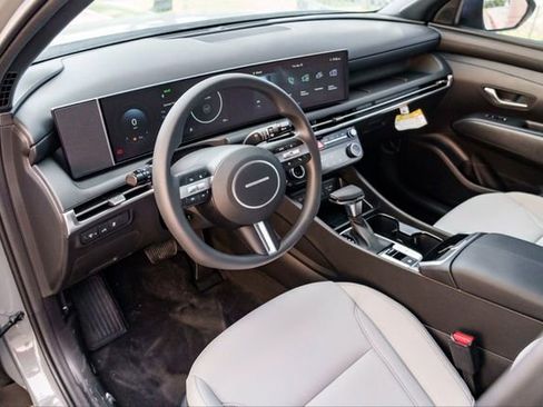 New 2026 Hyundai Santa Cruz SEL FWD image 8