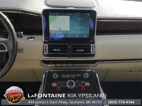 Used 2019 Lincoln Navigator Reserve image 27