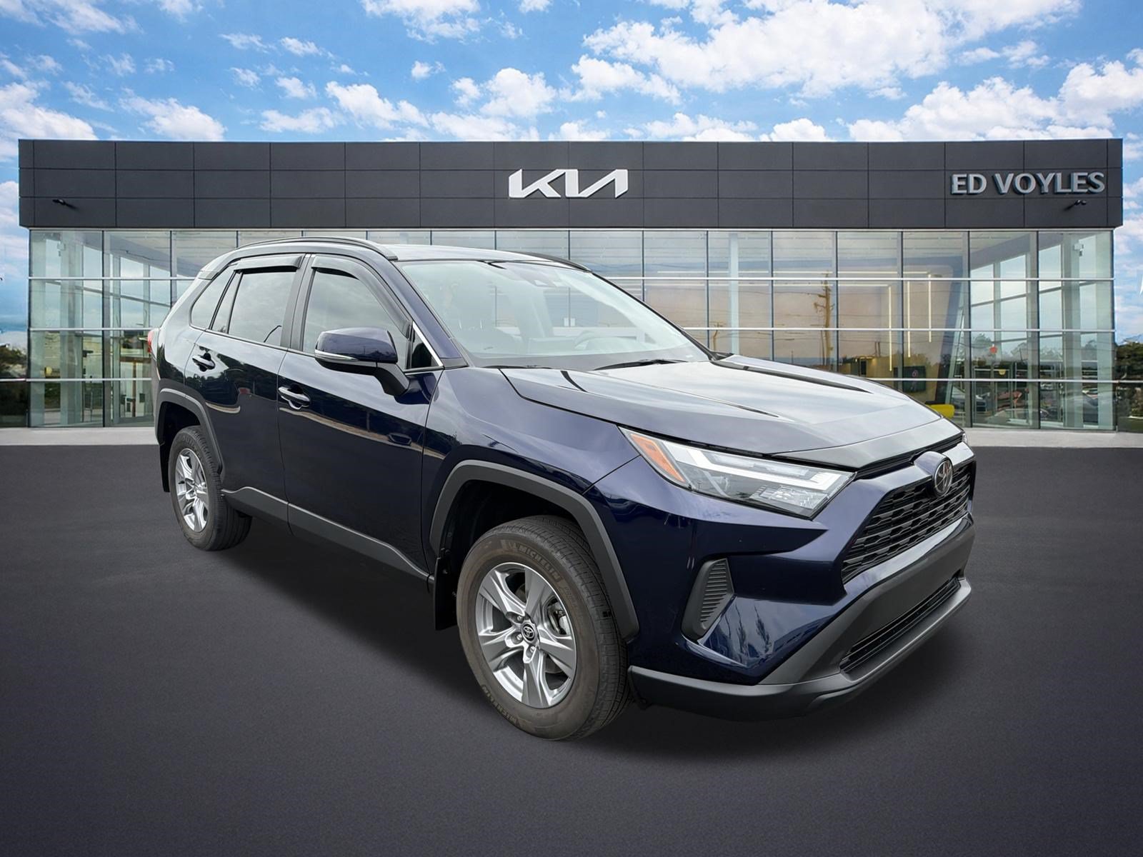 Used 2024 Toyota RAV4 XLE w/ Convenience Package FWD image 1