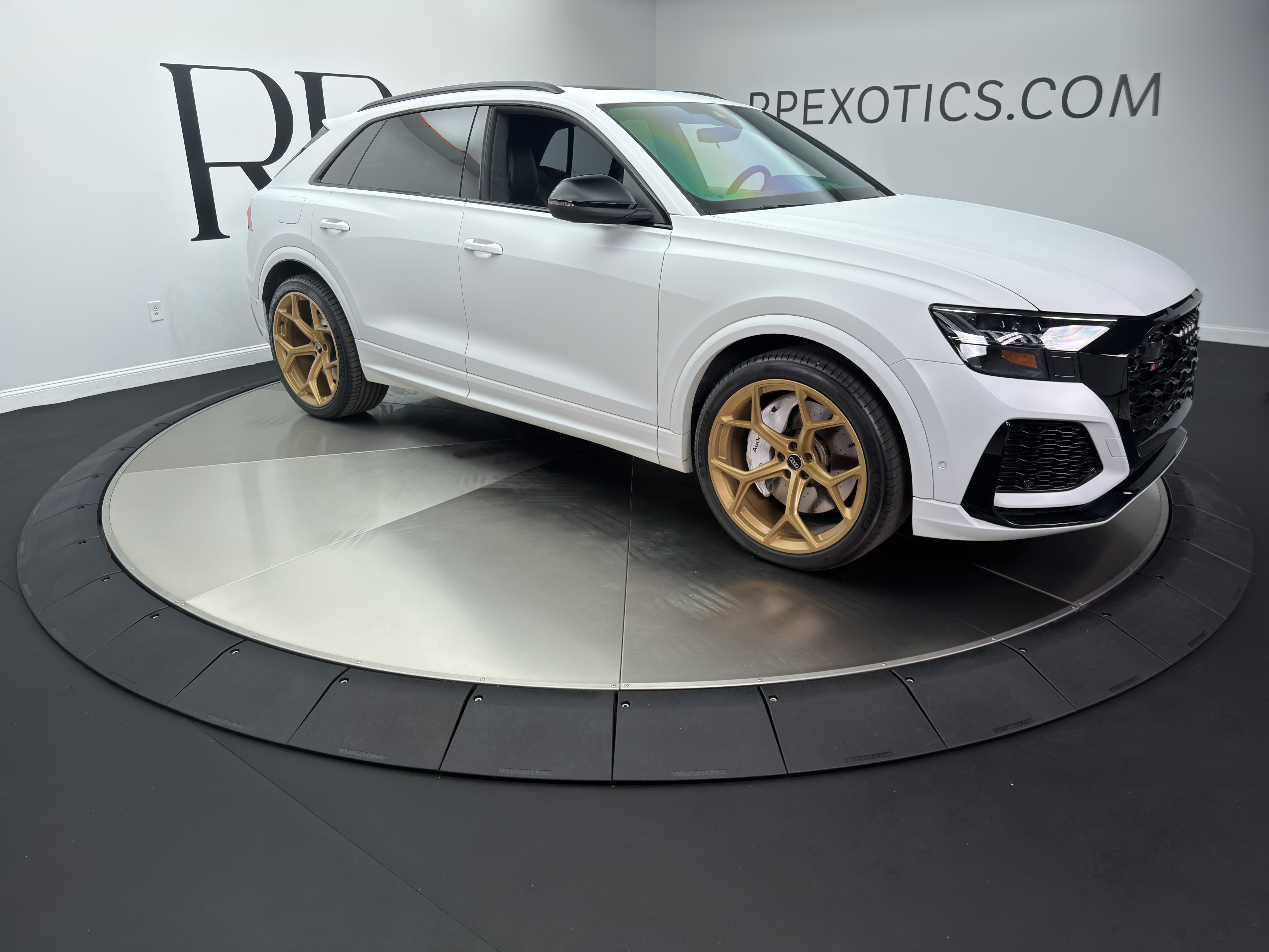 Used 2024 Audi RS Q8 AWD/4WD image 8