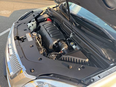Used 2012 GMC Acadia Denali image 17