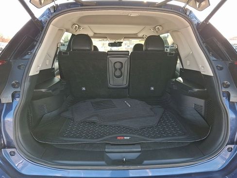 Used 2020 Nissan Rogue SL w/ Premium Package image 28