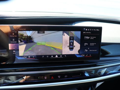 New 2026 BMW 740i w/ Premium Package image 19