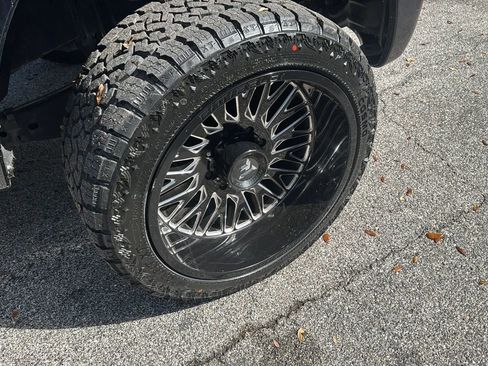 Used 2016 Ford F250 Platinum w/ FX4 Off-Road Package image 32