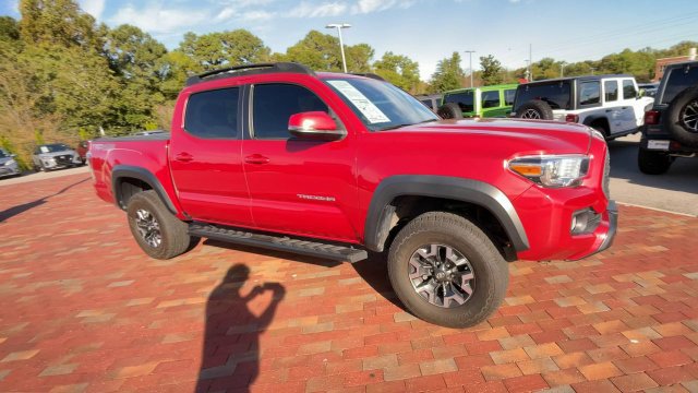 Used 2022 Toyota Tacoma TRD Off-Road w/ Technology Package AWD/4WD image 3