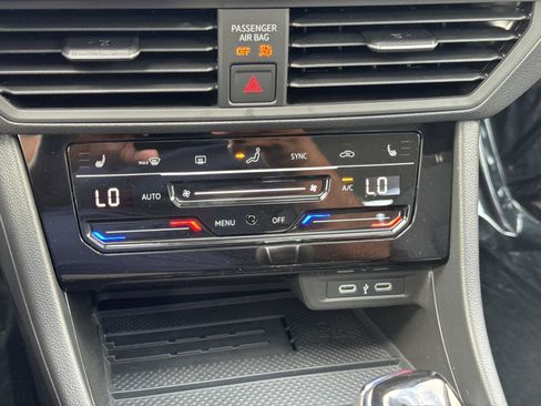 New 2026 Volkswagen Jetta SE image 25