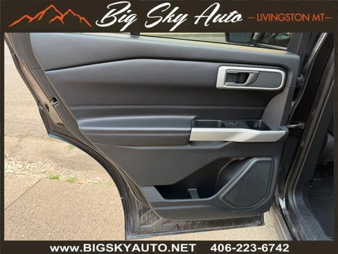 Used 2021 Ford Explorer XLT w/ Class III Trailer Tow Package AWD/4WD image 15