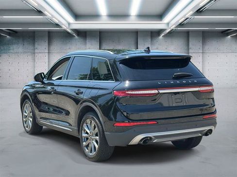 Used 2022 Lincoln Corsair AWD w/ Premium Package image 5