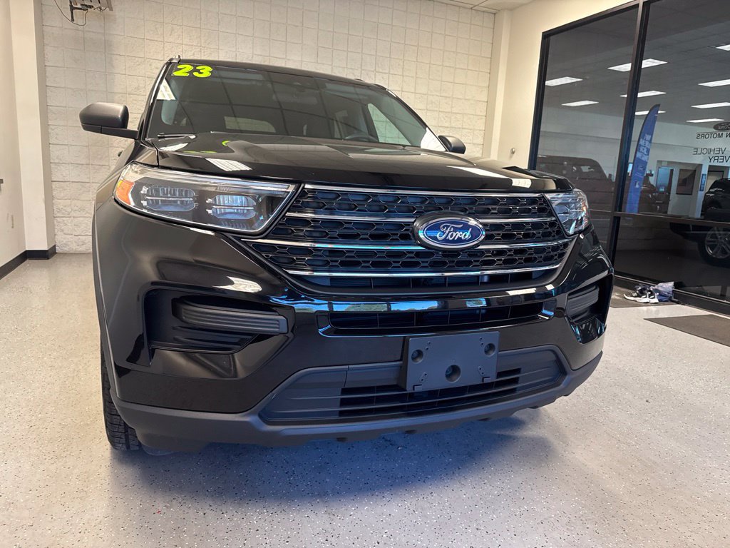 Used 2023 Ford Explorer XLT w/ Class IV Trailer Tow Package AWD/4WD image 32
