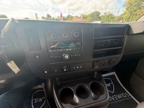 Used 2018 Chevrolet Express 2500 image 19