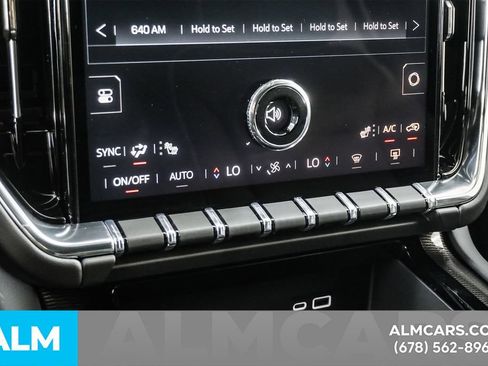 Used 2025 GMC Yukon Elevation AWD/4WD image 41