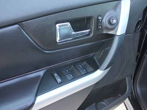 Used 2013 Ford Edge SEL image 26