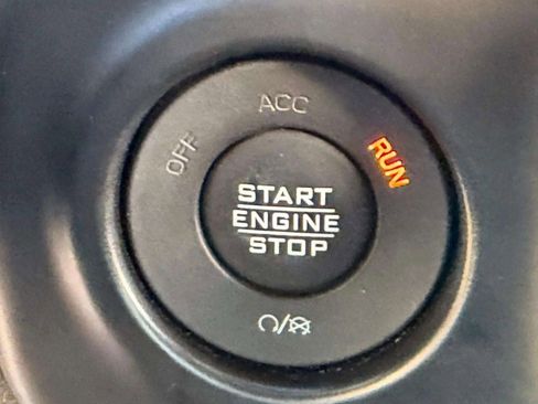 Used 2021 Jeep Wrangler Unlimited Sahara image 41